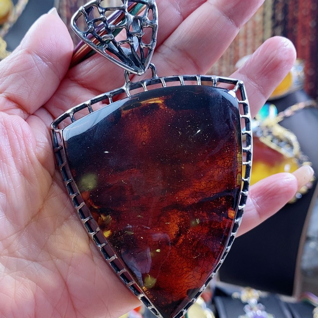 琥珀颈饰银S925镶嵌吊坠