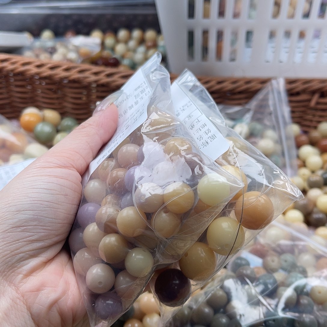 白玉菩提吊坠a微瑕锅底12mm/120颗