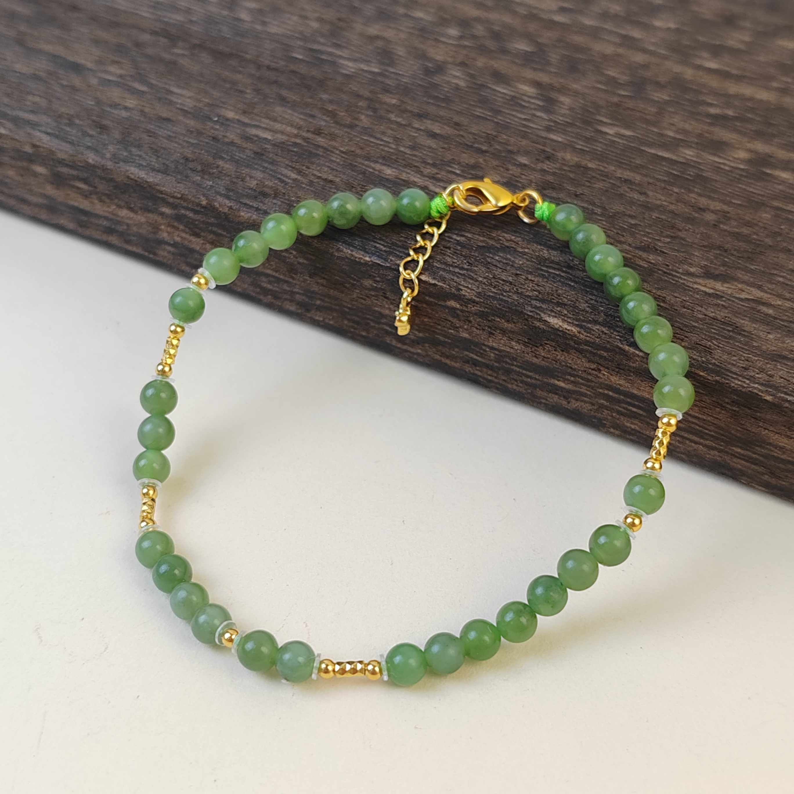 俄碧4mm苹果绿和田玉手链