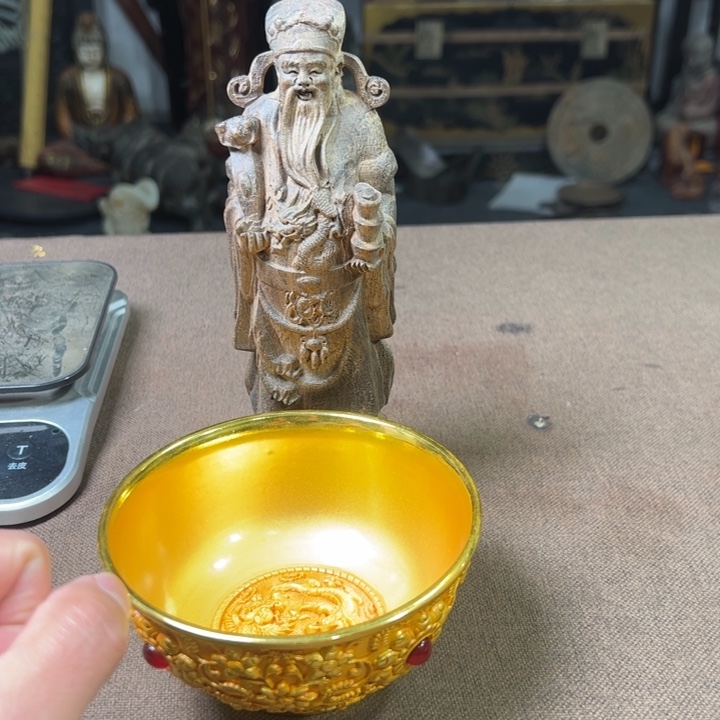 精品摆件工艺品等
