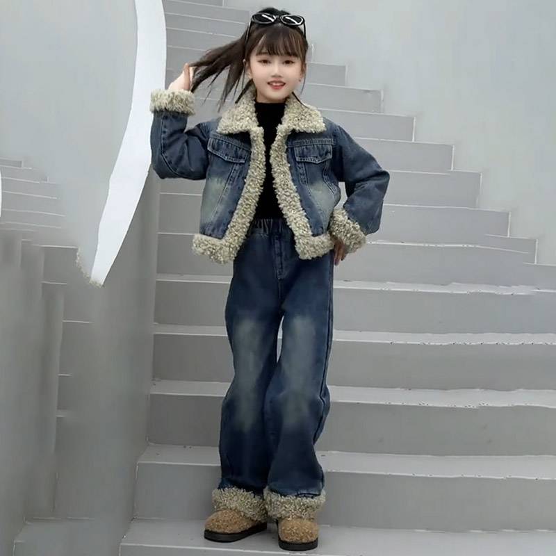 女童冬季加厚牛仔套装2025新款中大童羊卷毛外套长裤加绒两件套潮