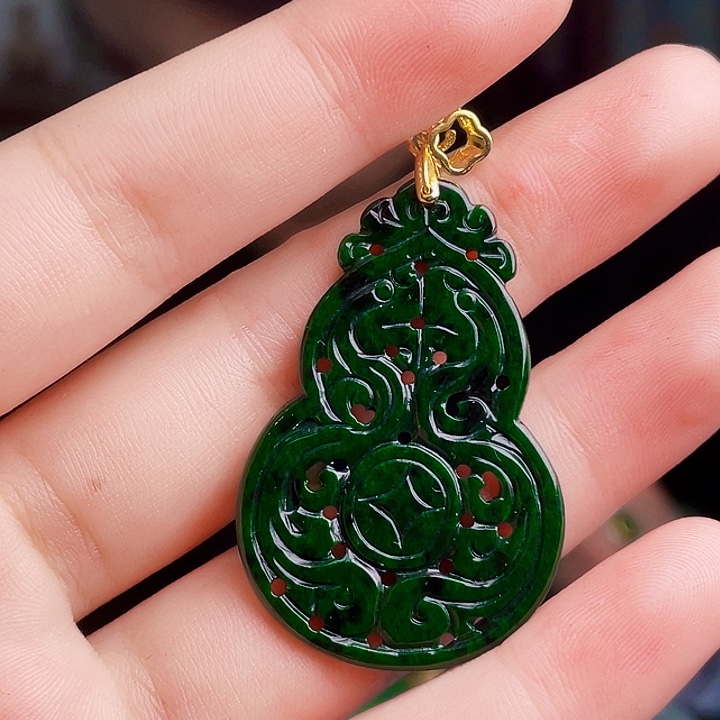 翡翠银S925镶嵌颈饰多样性