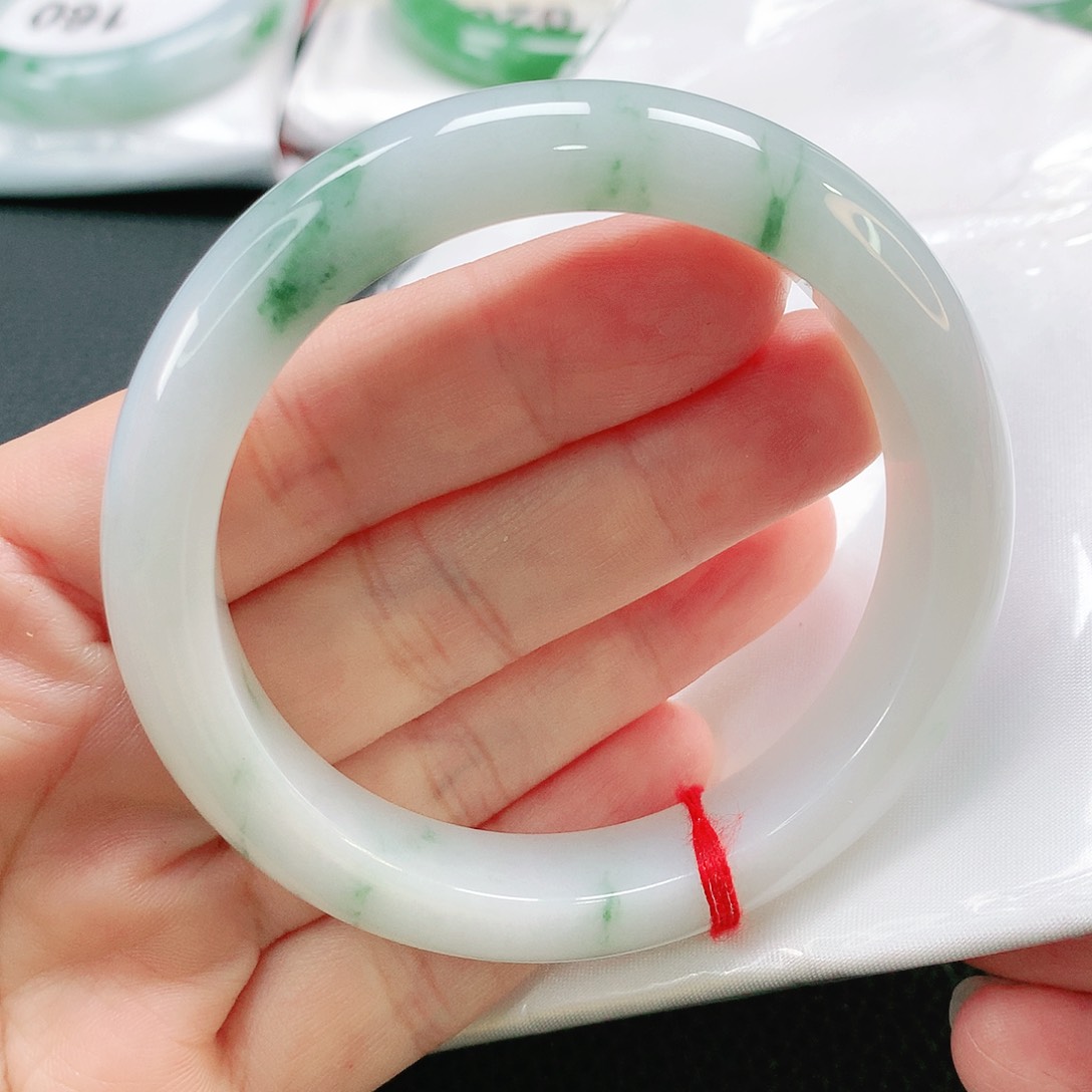 未镶嵌手镯翡翠56正