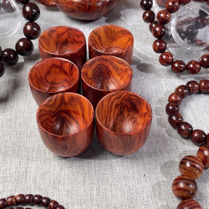 冲***霄海南黄花梨茶杯6个