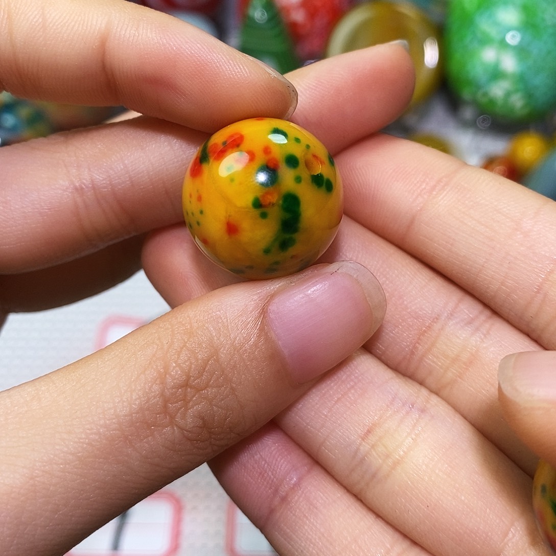 花***纷玛瑙/玉髓未镶嵌珠宝奇石