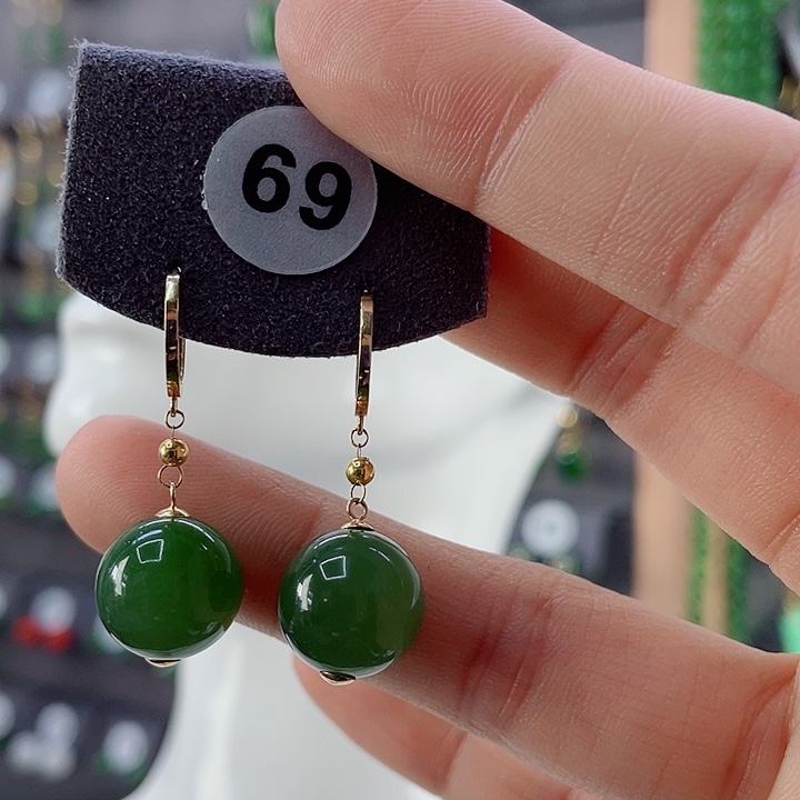 18K金镶嵌和田玉耳饰