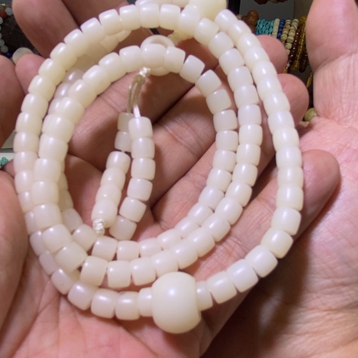 白玉菩提吊坠配饰