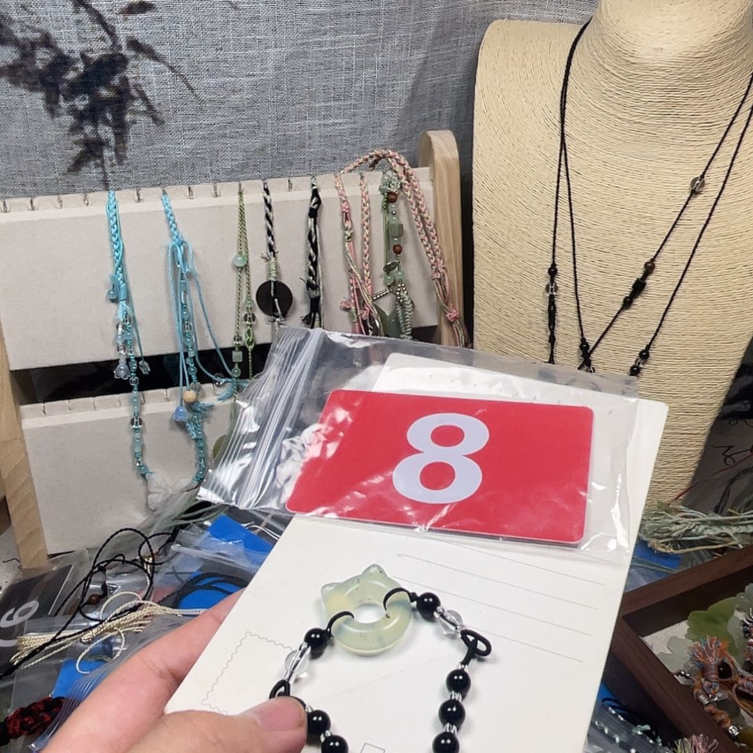 蛇纹石玉合金颈饰