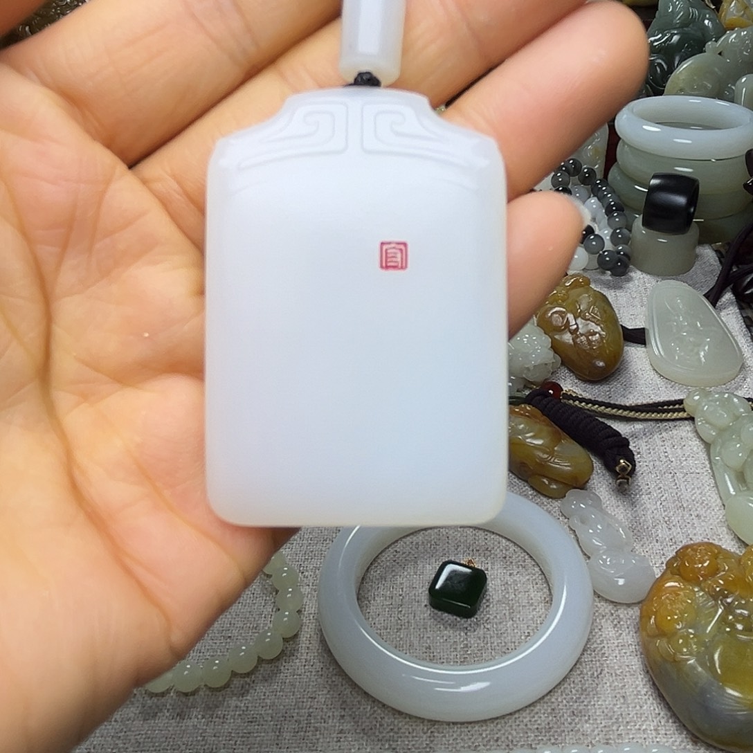 星***原和田玉未镶嵌挂件