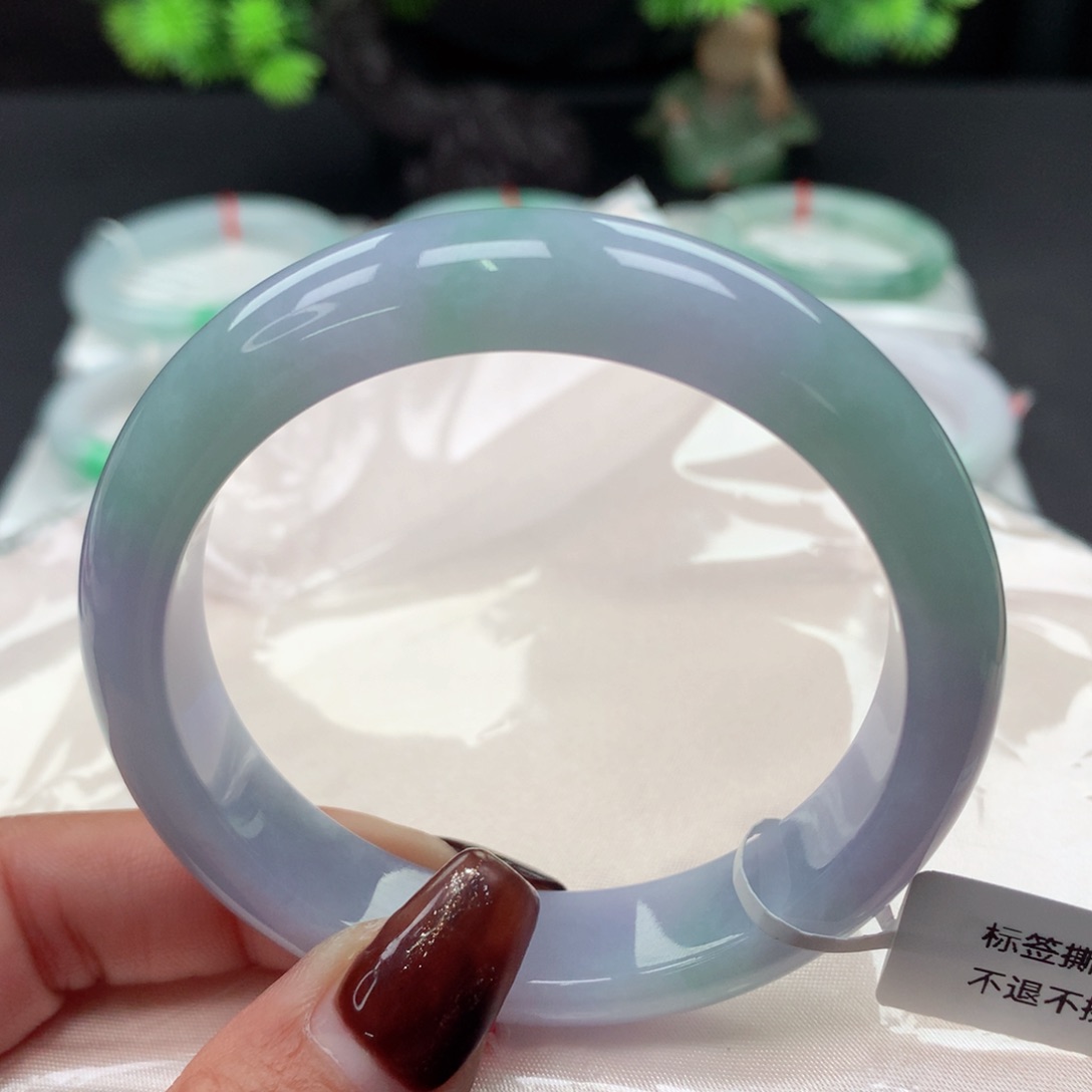 翡翠手镯未镶嵌 正圈55+ 紫底飘绿