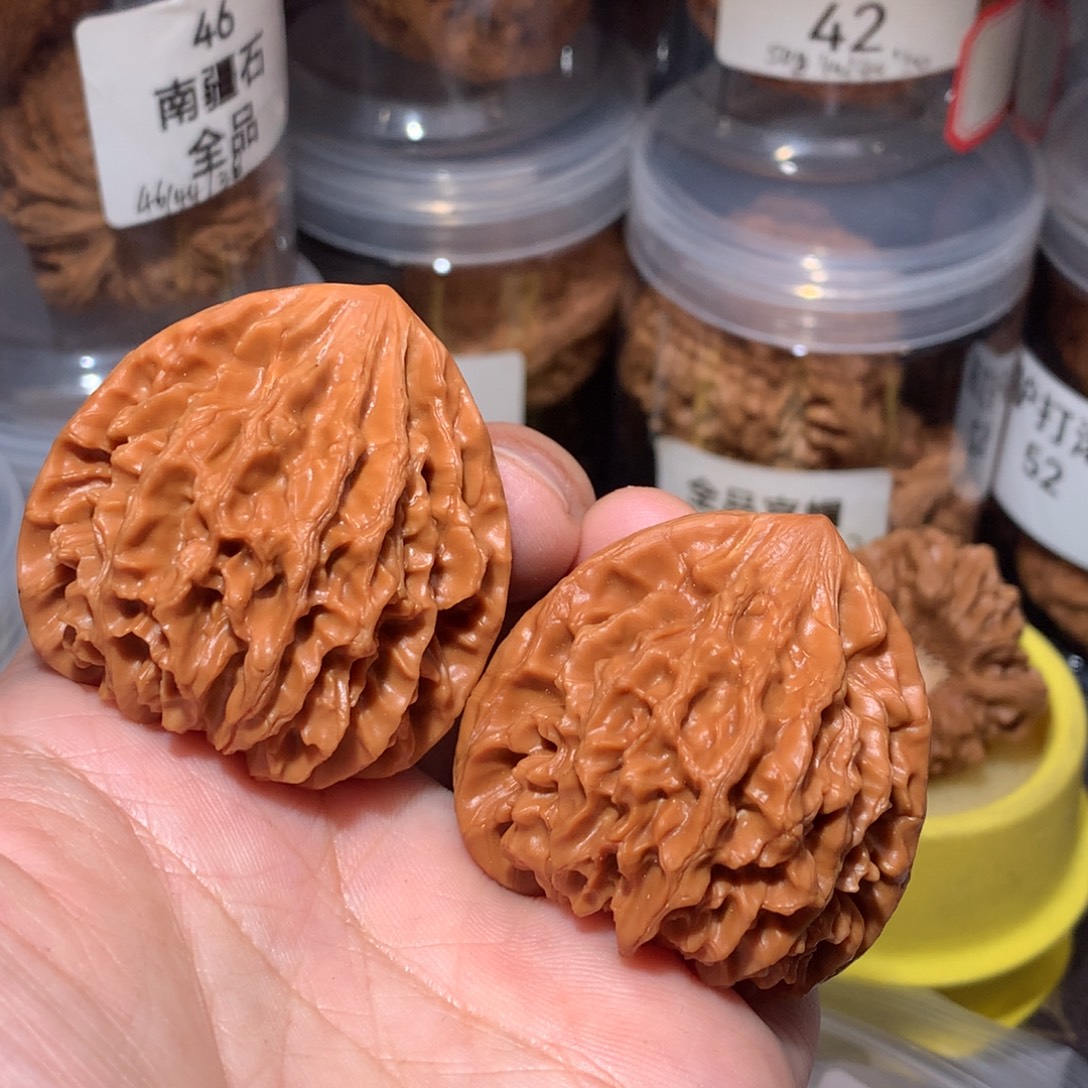 墨***衫把件文玩核桃42龙门涧