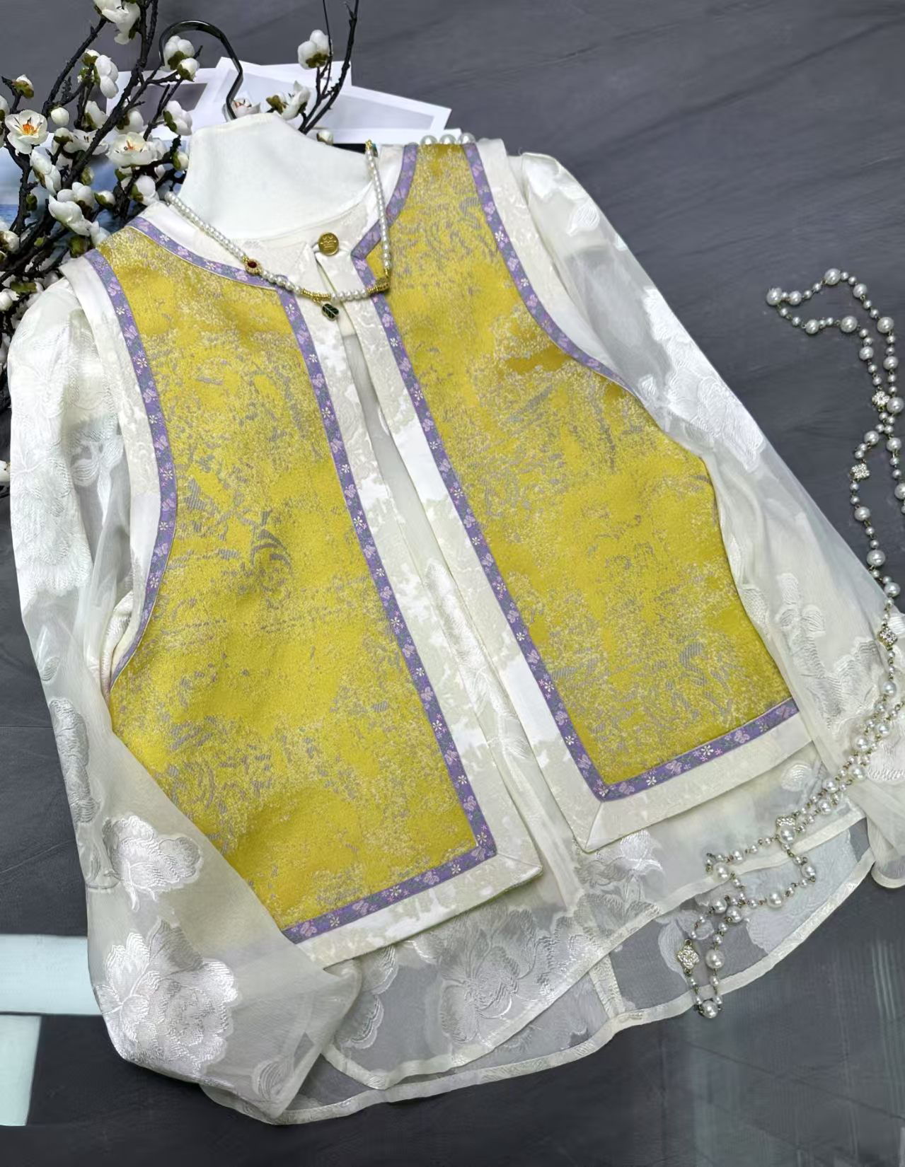 玛薇丝【黄鹤楼】暗纹提花拼色马夹