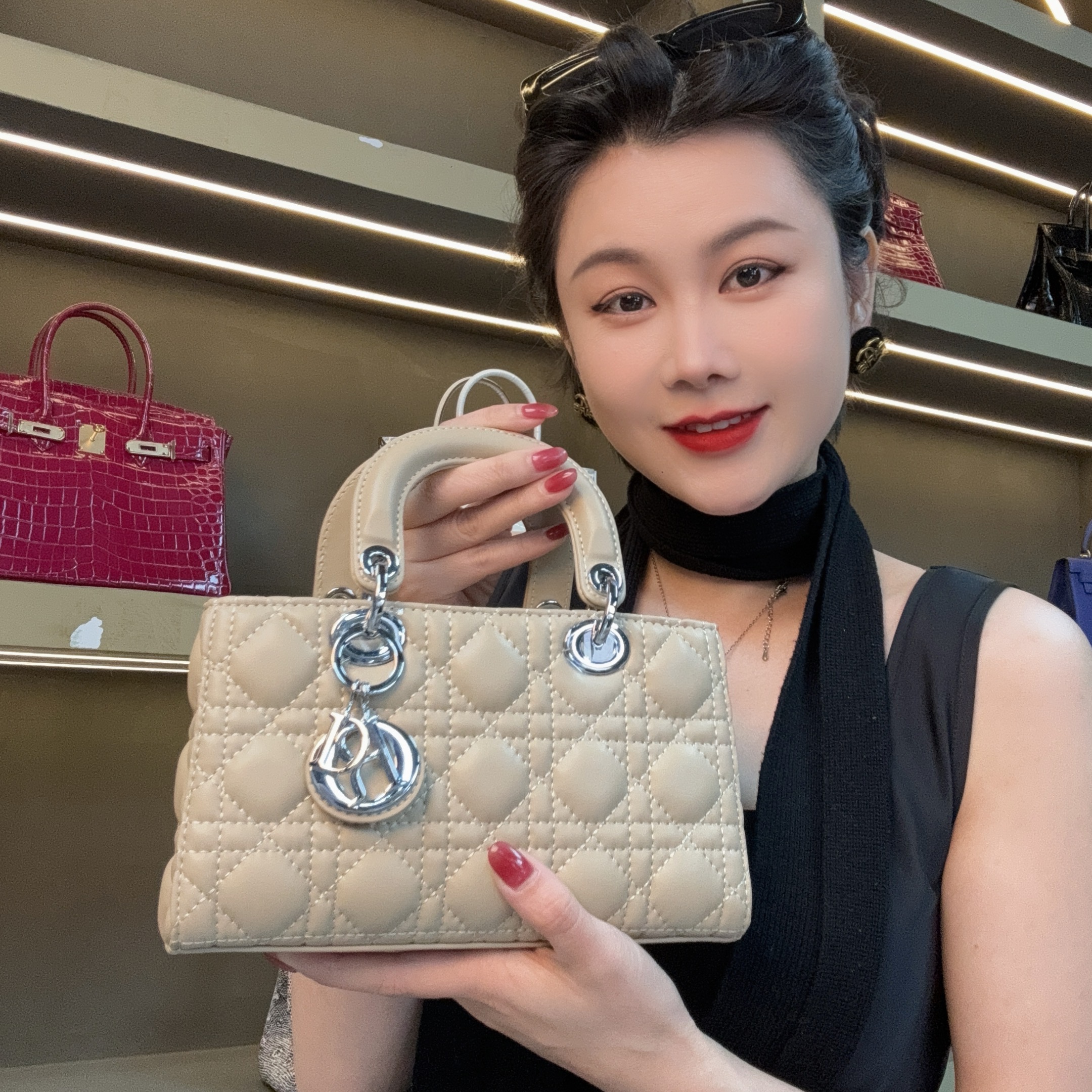 【尺寸：22*8*13】SISI原创设计高定真皮女包 8901-22#奶茶色