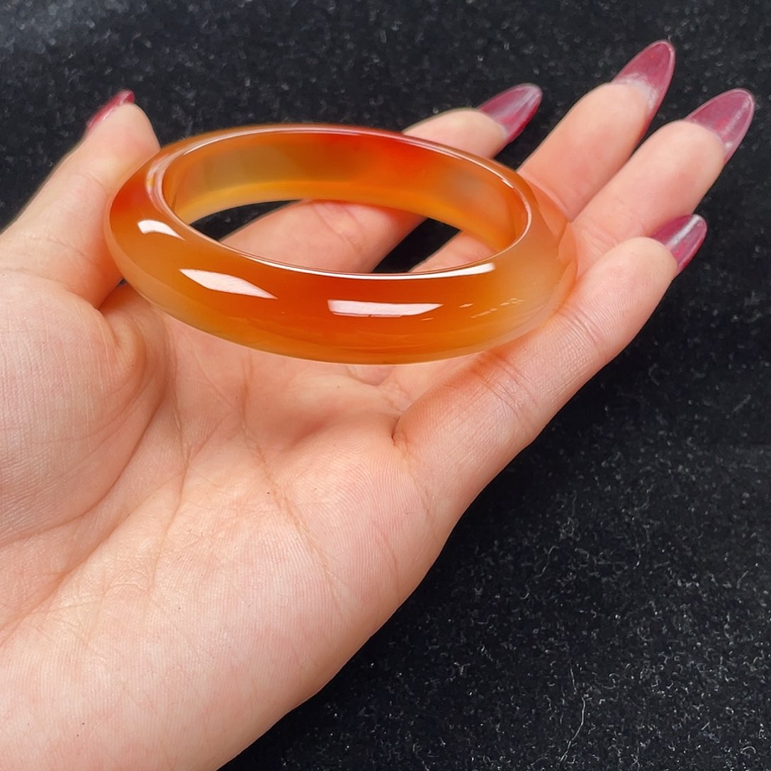 玛瑙/玉髓手镯未镶嵌G***z