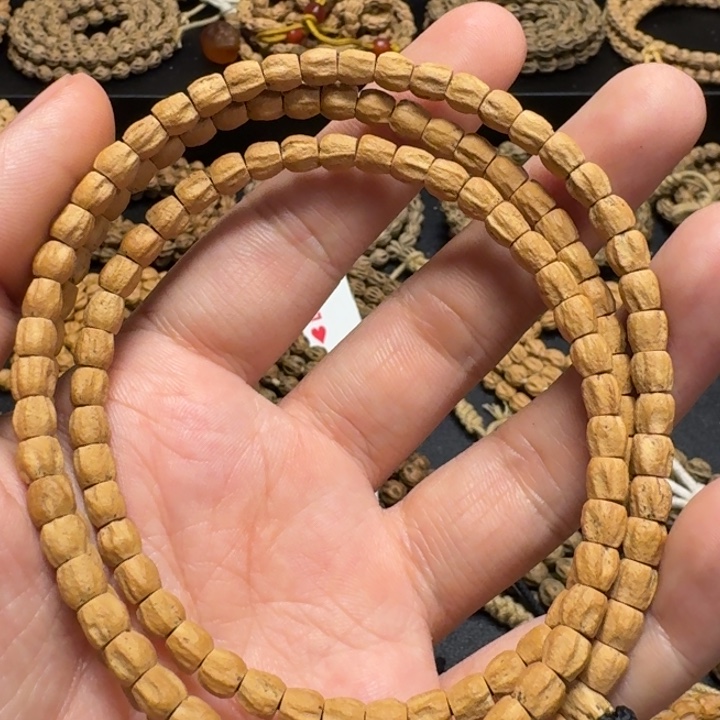 B***.柏香籽/百香籽吊坠高桩顺纹