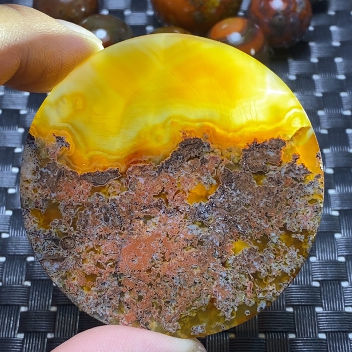 玛瑙/玉髓颈饰未镶嵌故**人