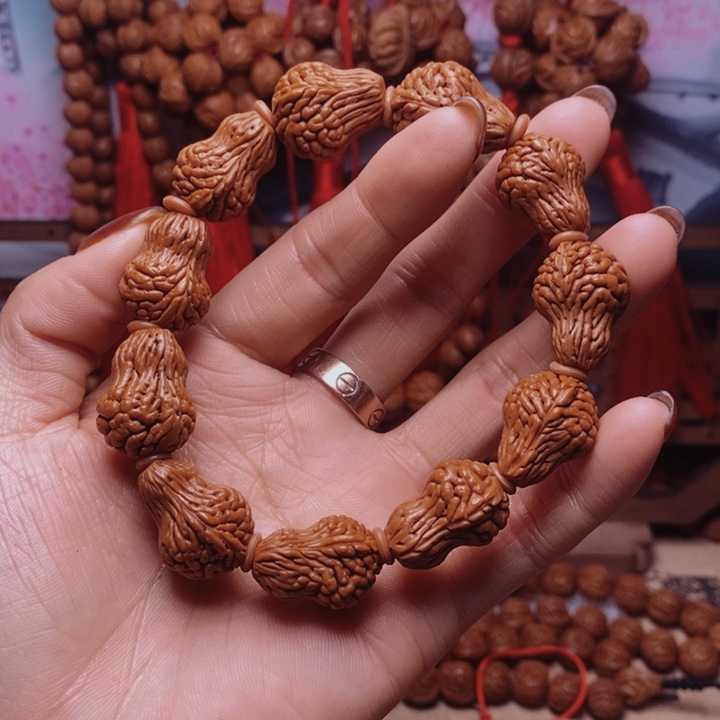 吊坠桃核龙纹桃枭