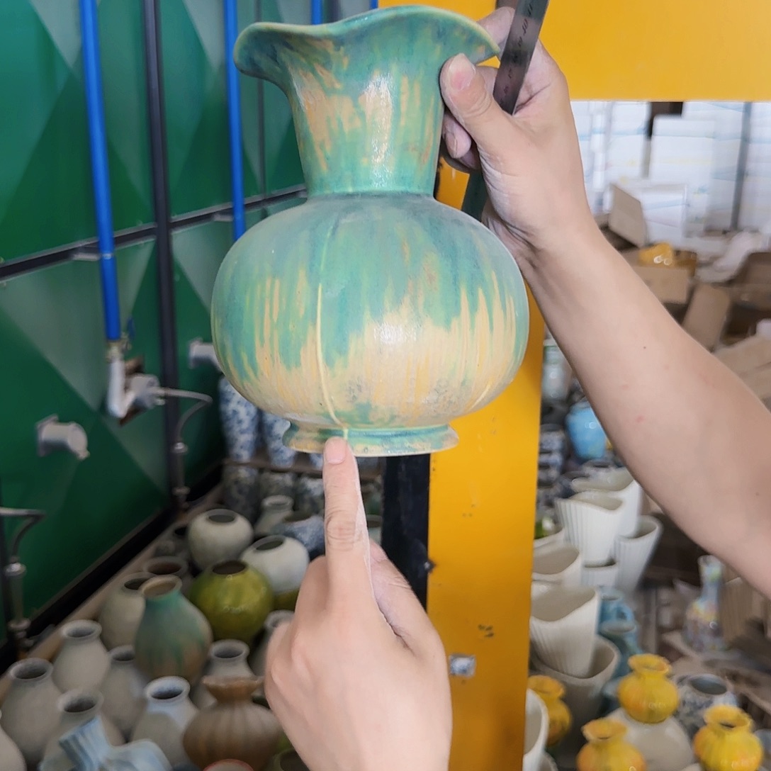 景德镇陶瓷花瓶微瑕