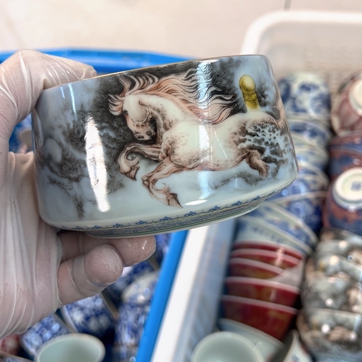 瓷片白青花粉彩梦马茶洗全品