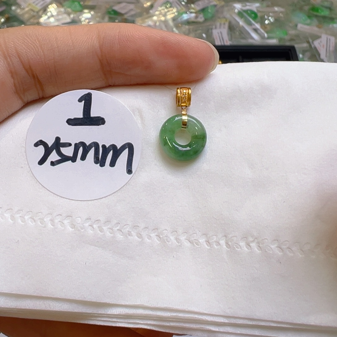 吊坠(不含链)18K金镶嵌翡翠