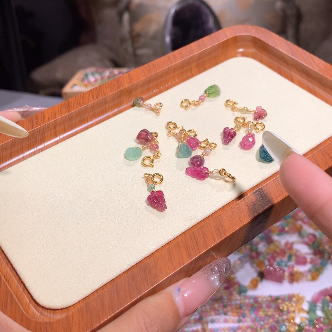 未镶嵌多样性发货其一碧玺