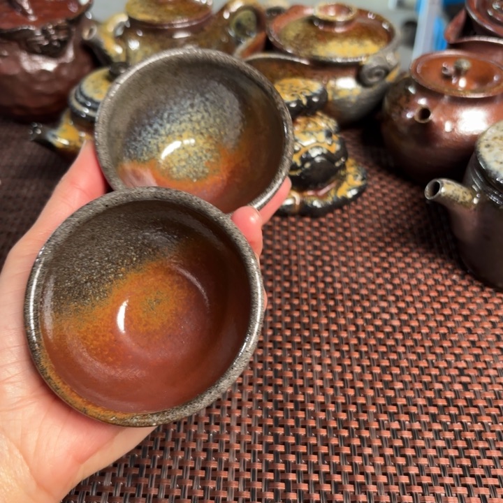 紫砂茶杯田**院一对鸡心