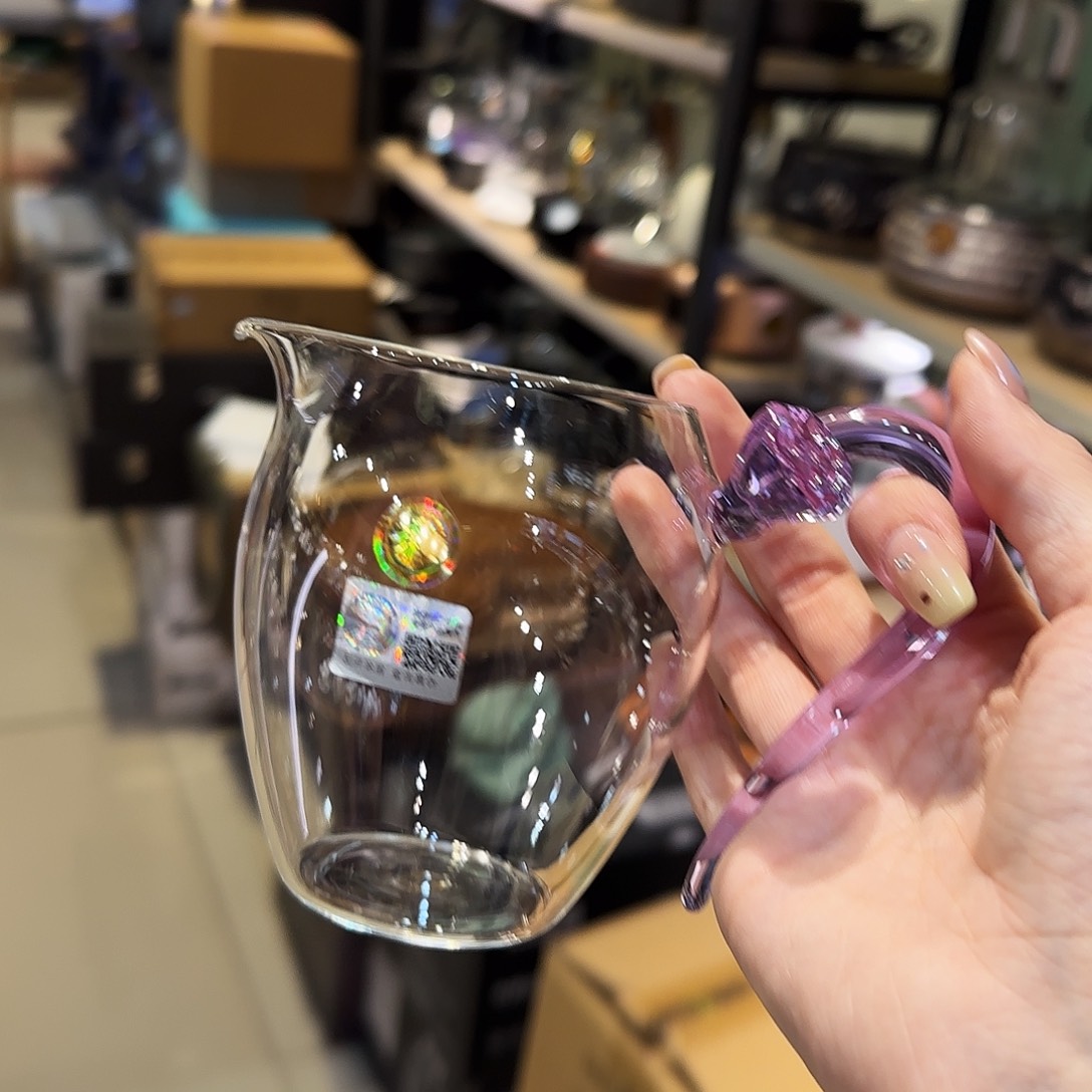 沉****怡莲怡然///////////