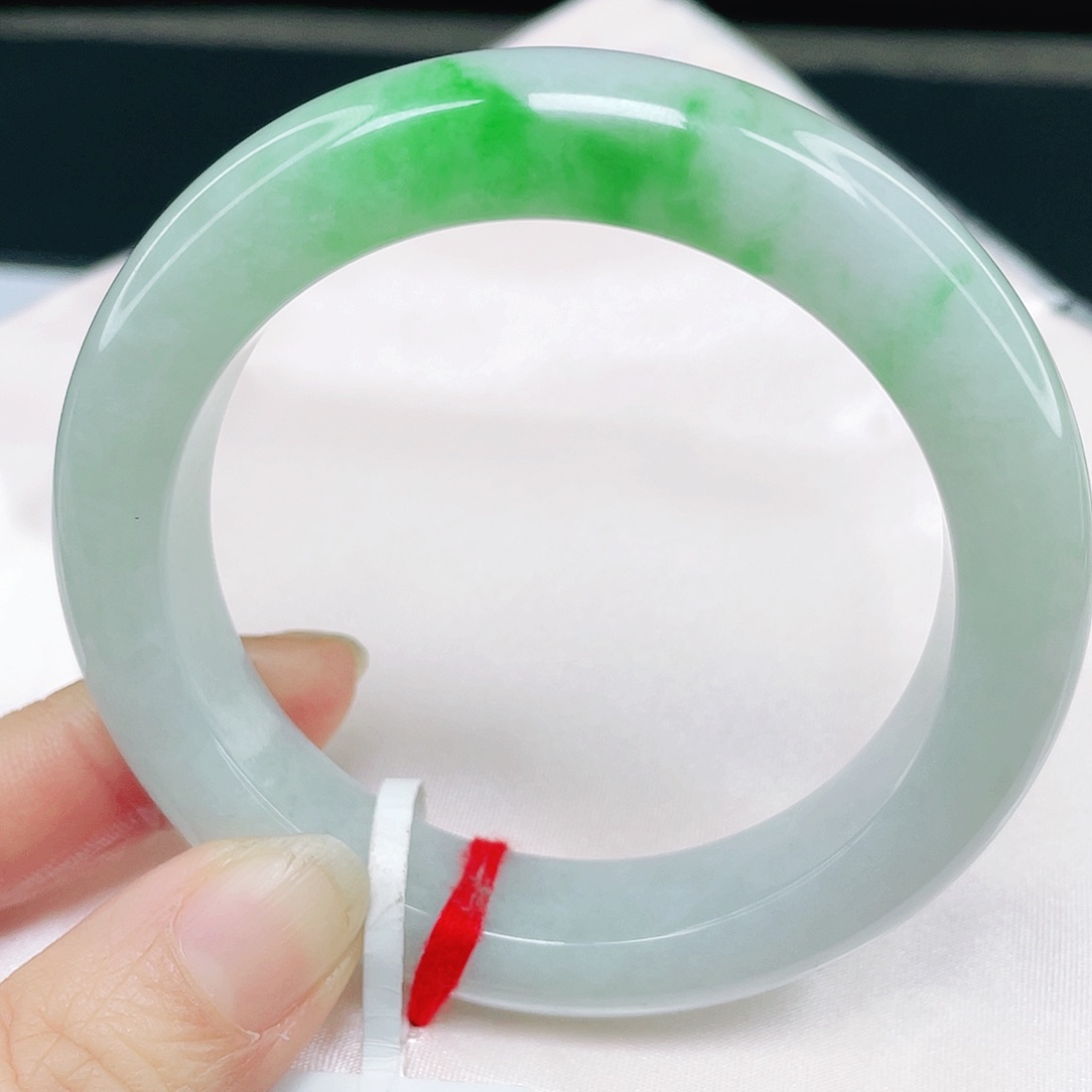 未镶嵌手镯翡翠正圈56.7。 012