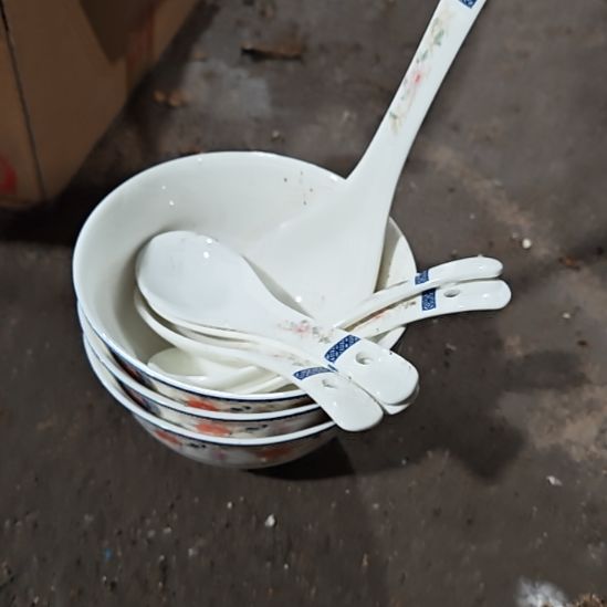 摆件陶瓷盘子碗啥都有