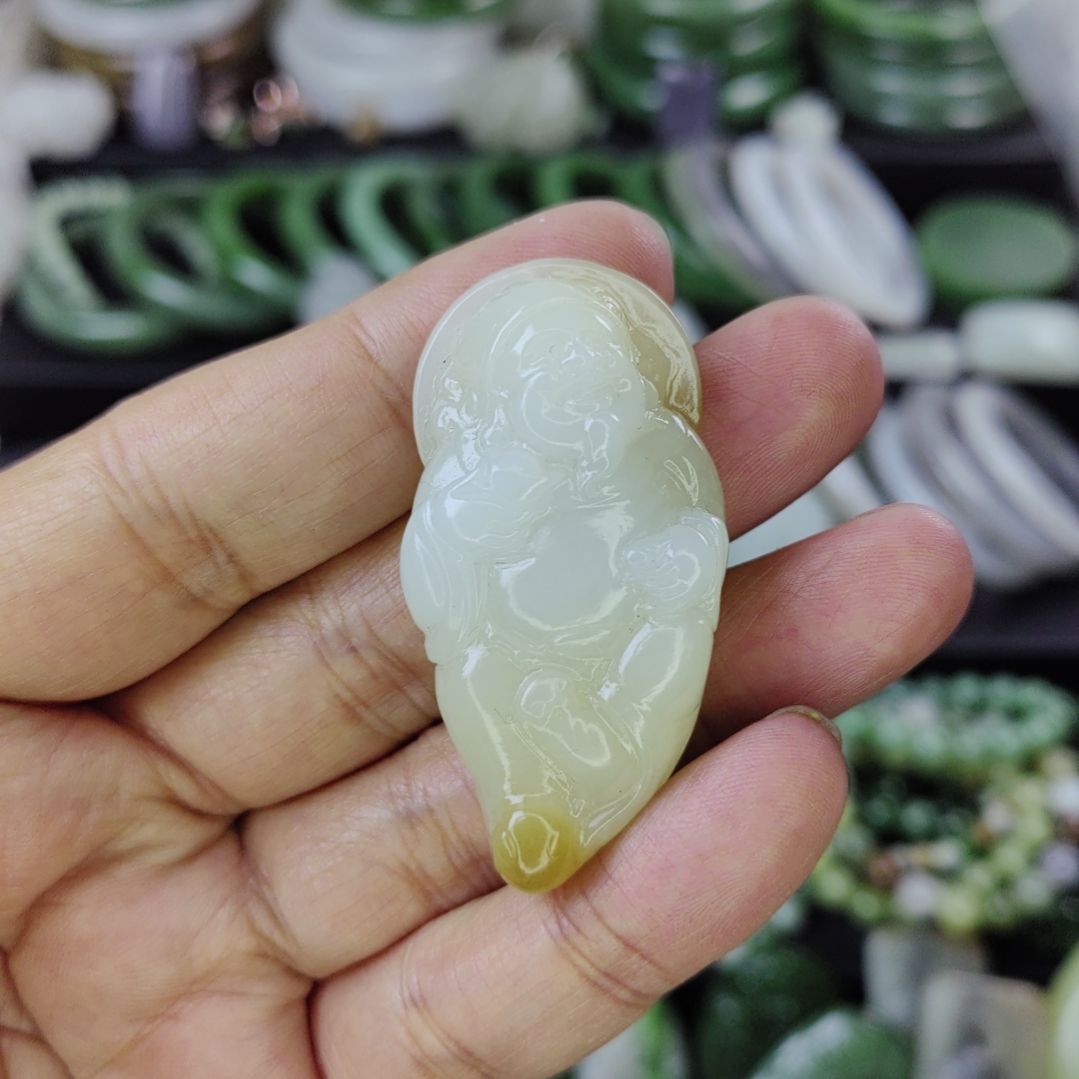 和田玉颈饰未镶嵌