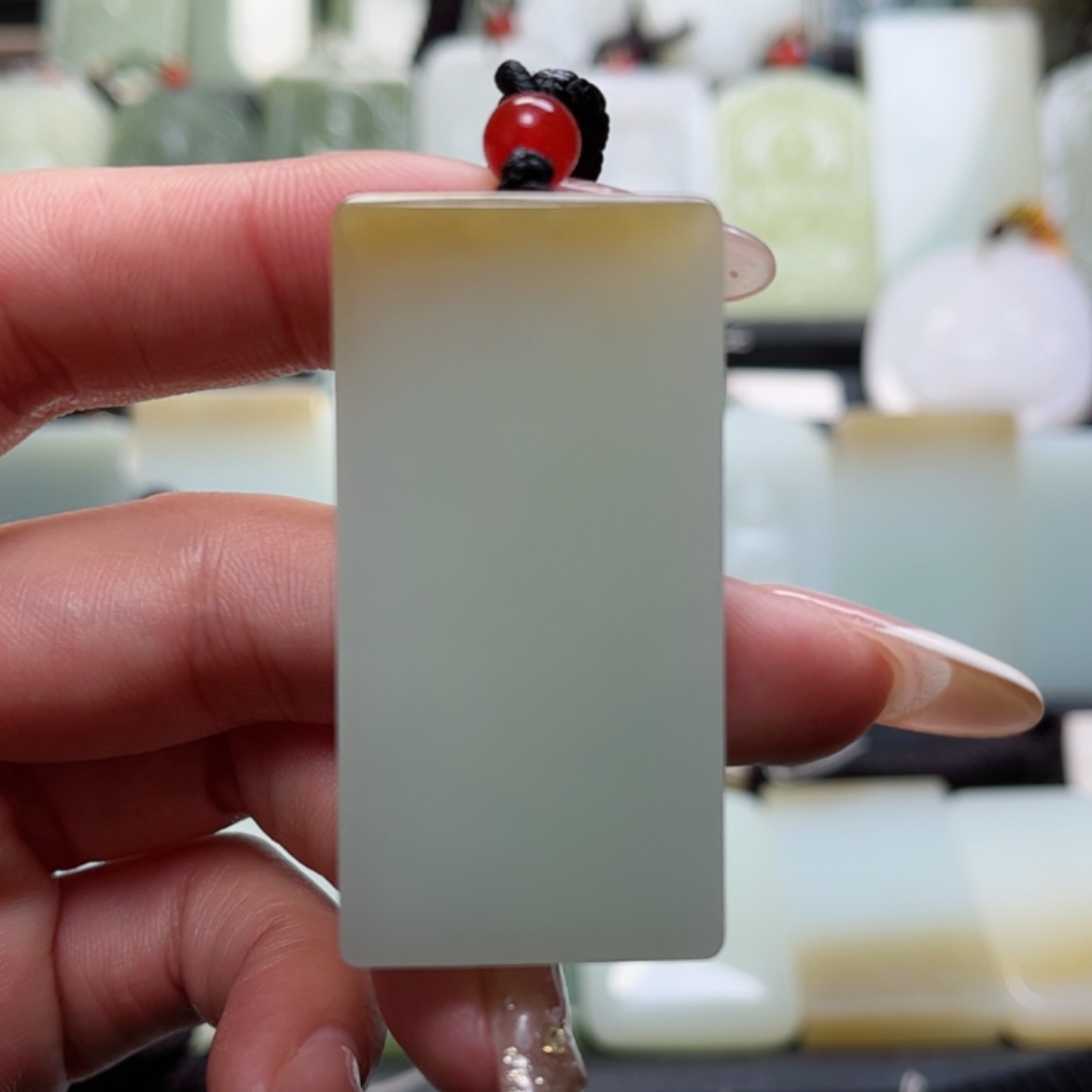 【闪购商品】颈饰未镶嵌和田玉