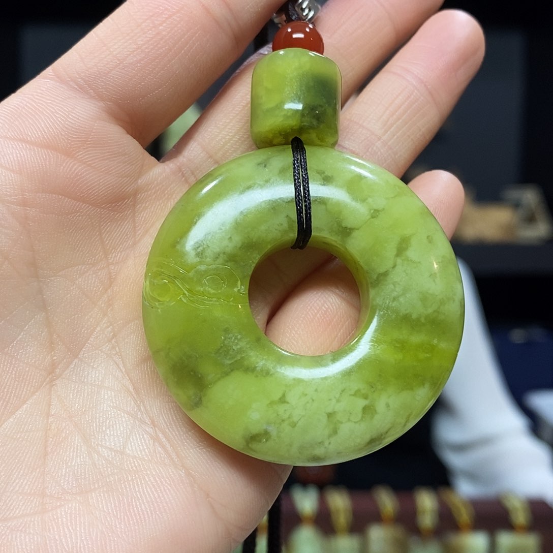 岫玉挂件吊坠未镶嵌