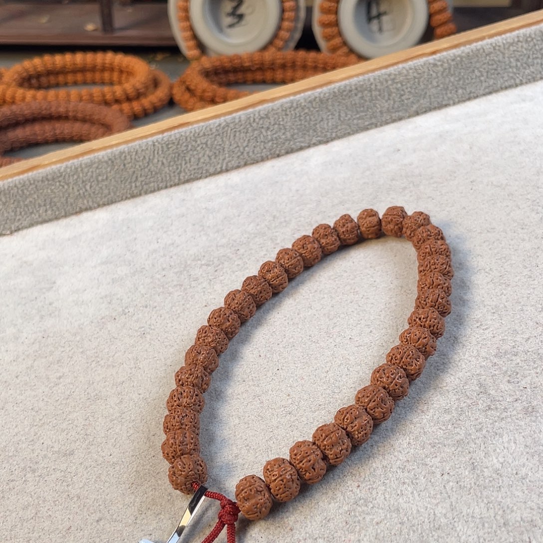 聚***风吊坠金刚菩提平细