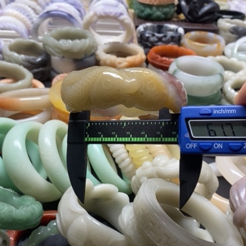 石英质玉手镯未镶嵌?****?