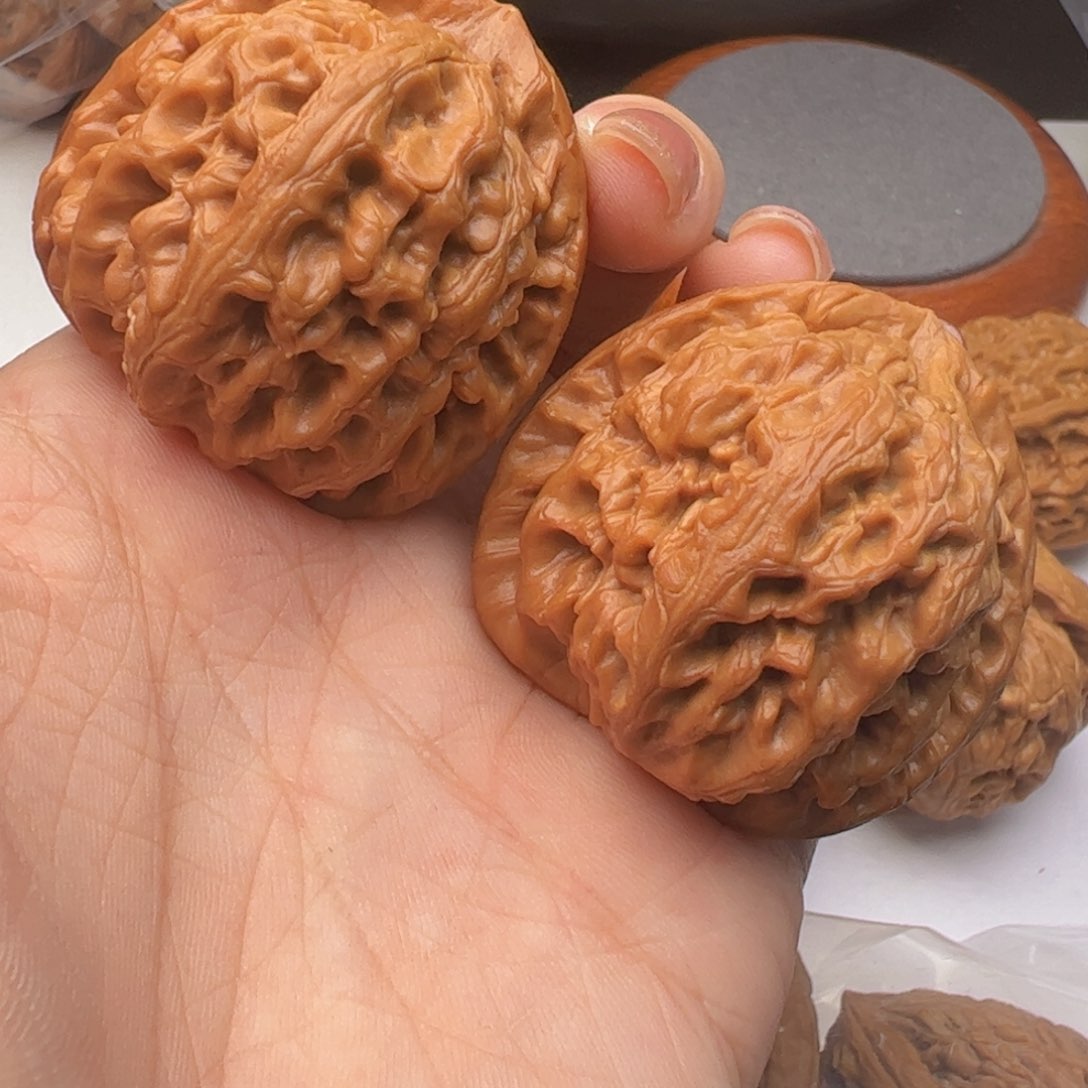 文玩核桃吊坠꧁****꧂红锦鲤