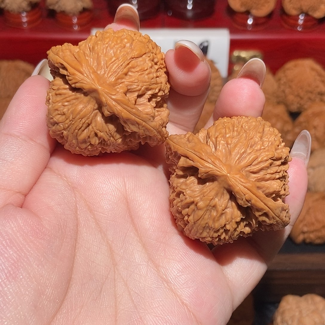 文玩核桃吊坠南疆石45.5