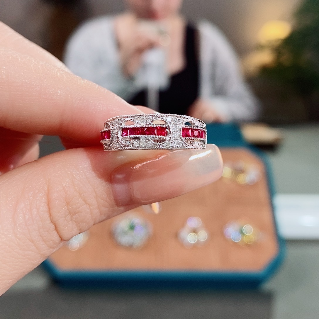 红宝石戒指18K金镶嵌0.495ct