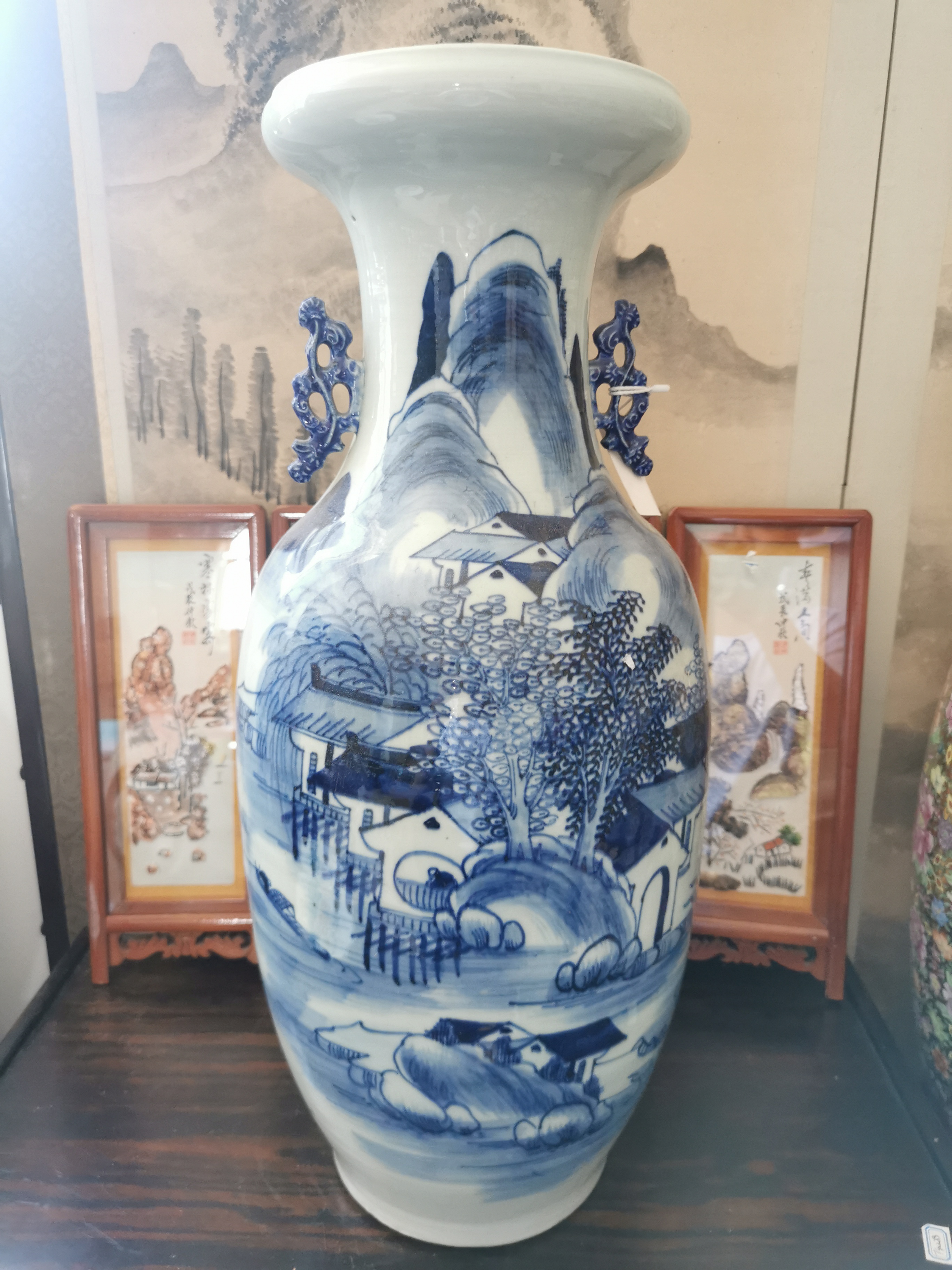 青花凤果双耳花瓶