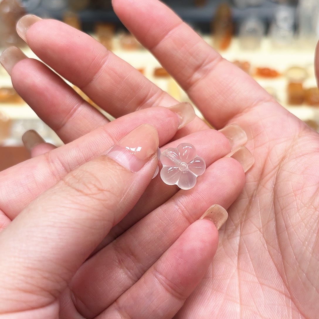 未镶嵌颈饰玛瑙/玉髓吃**?