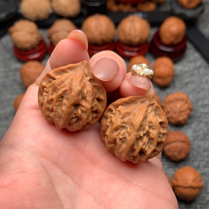 吊坠文玩核桃火山石