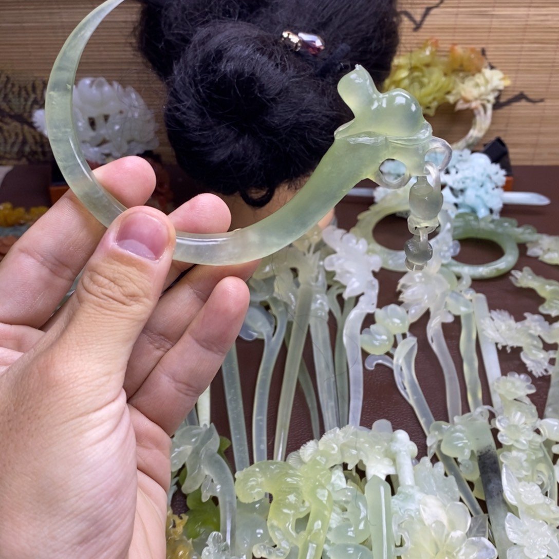 蛇纹石玉未镶嵌发饰