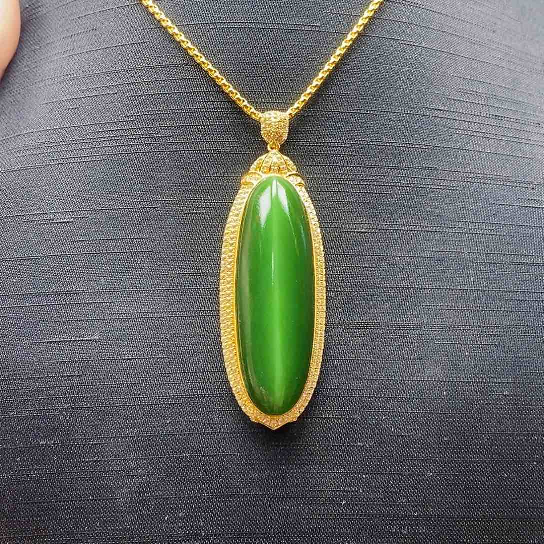 和田玉（碧玉）未镶嵌颈饰叶