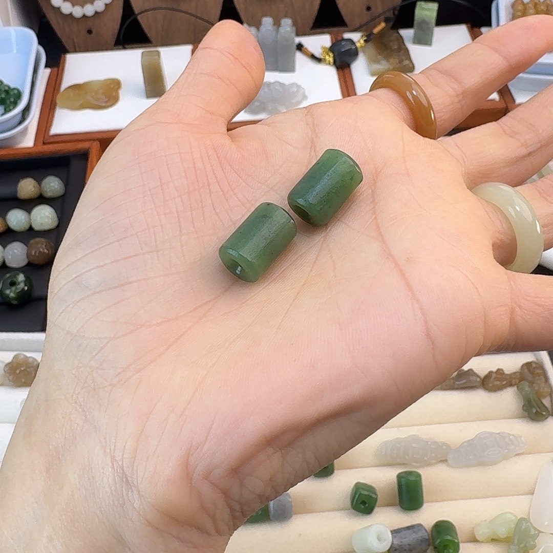 拾****和田玉未镶嵌珠宝半成品