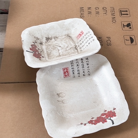 微瑕，不能明火，8英寸2个四方盘梅花