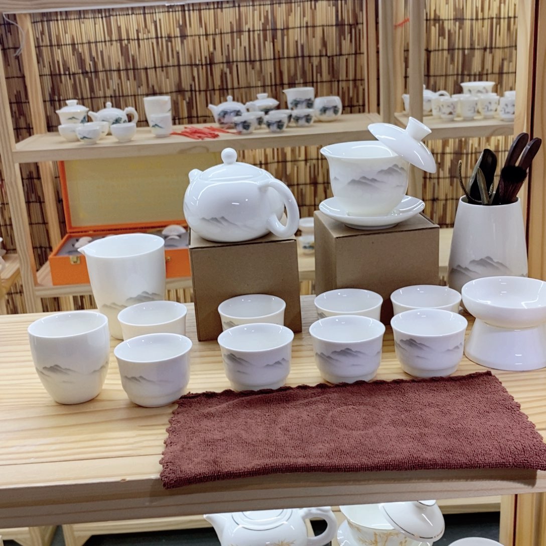 瓷片水墨江山二十一头羊脂玉套装