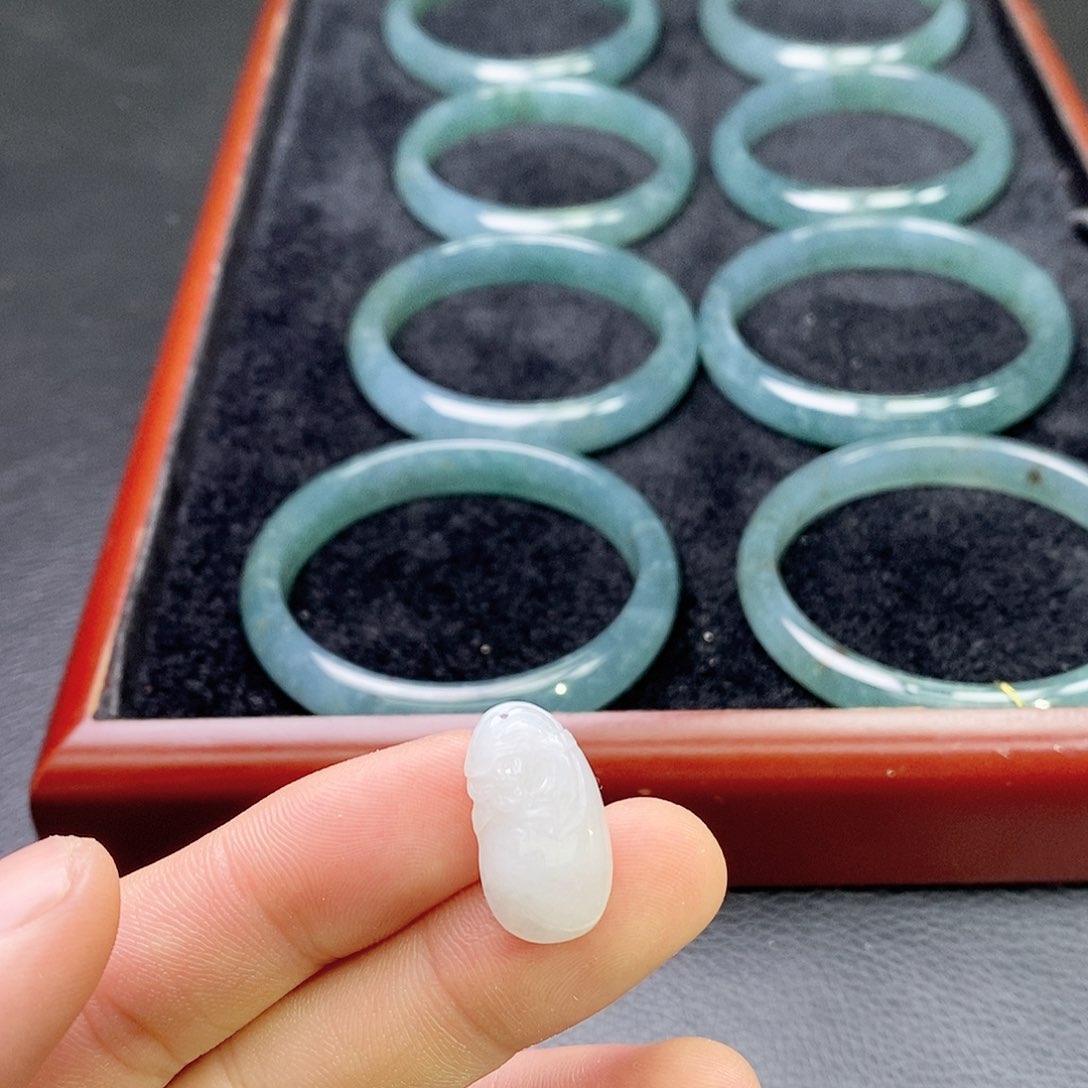 翡翠颈饰未镶嵌11111111111