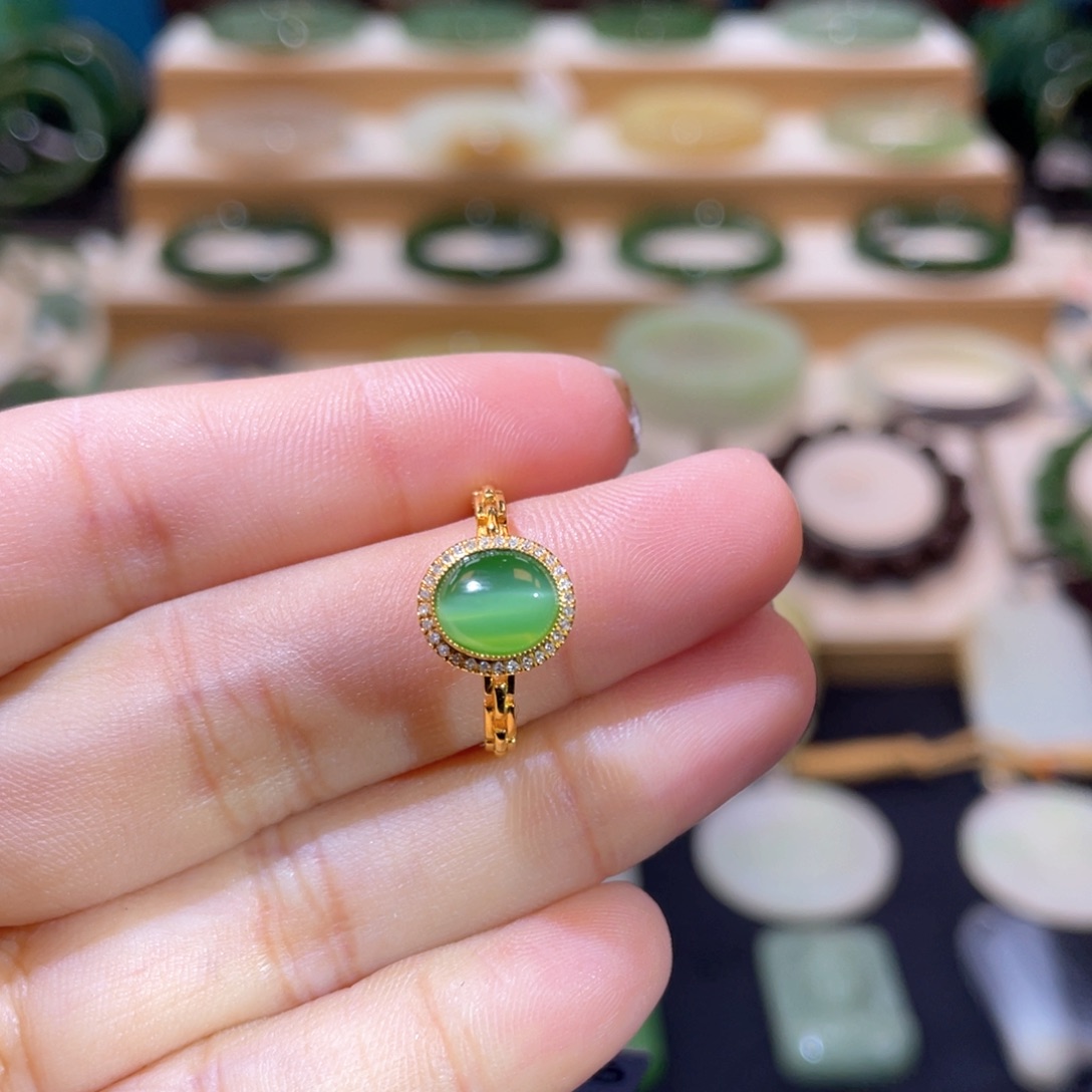 和田玉高品18Ｋ绿猫戒指18K金镶嵌