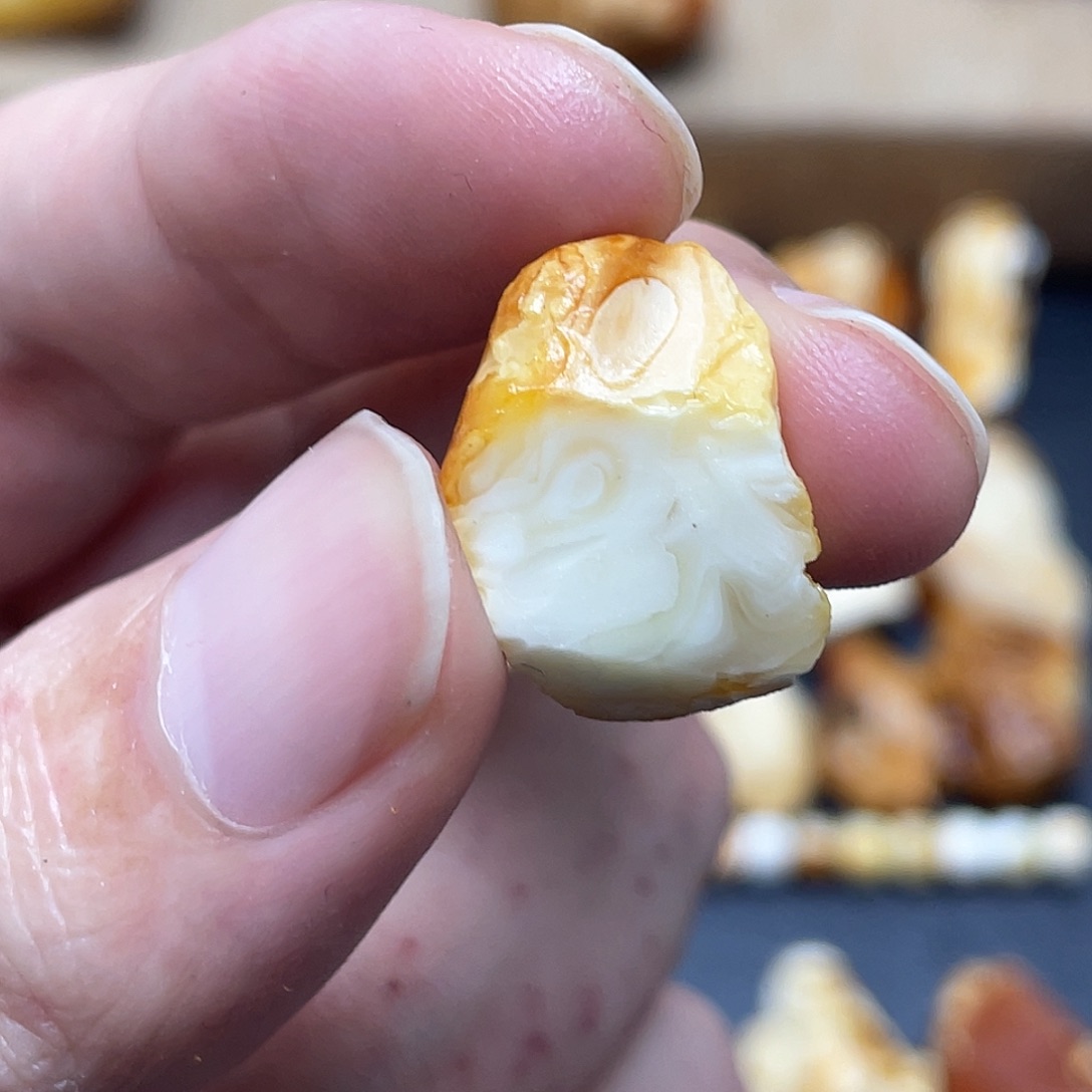 未镶嵌定制琥珀定制