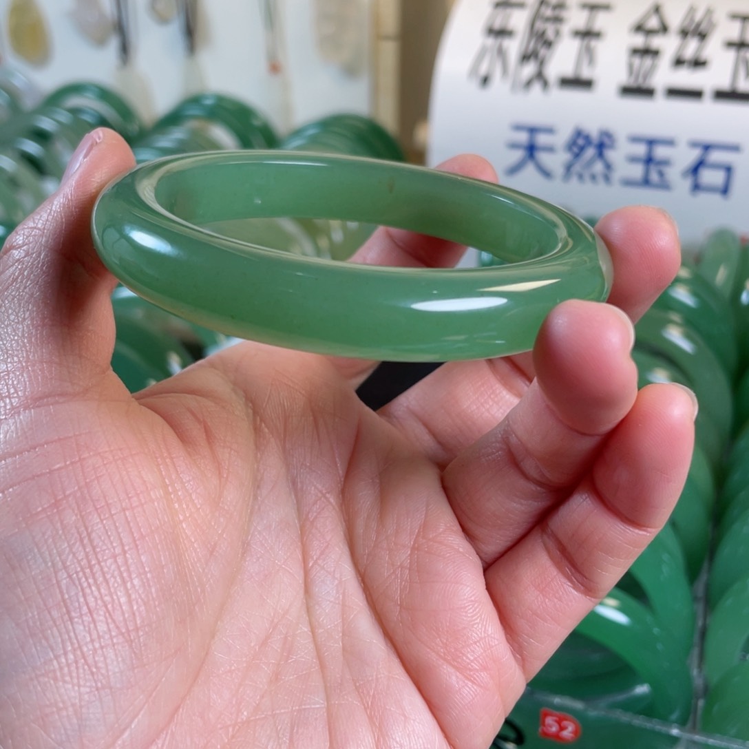 东陵石手镯未镶嵌