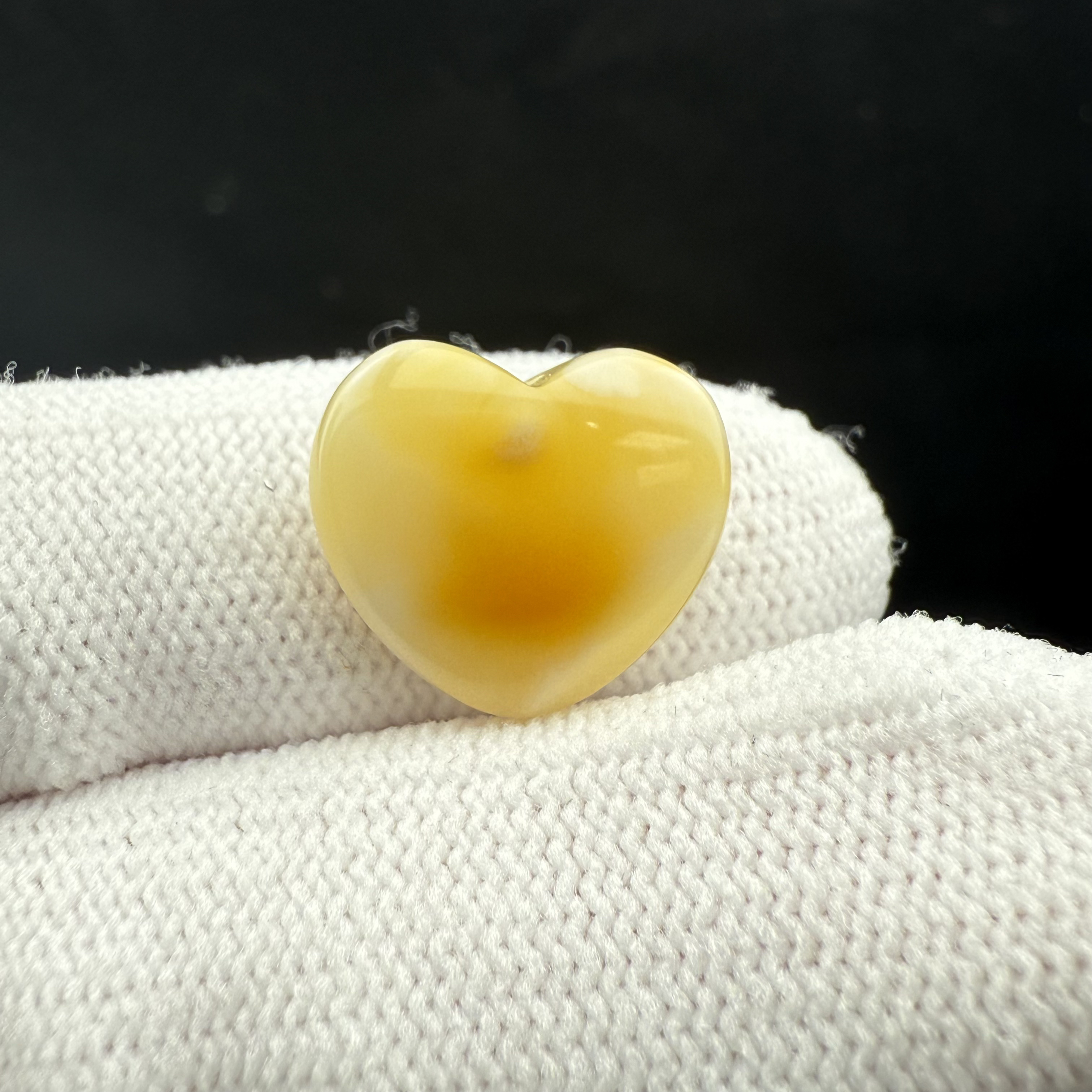 B6490天然原矿俄料蜜蜡15*13*5mm支持复检